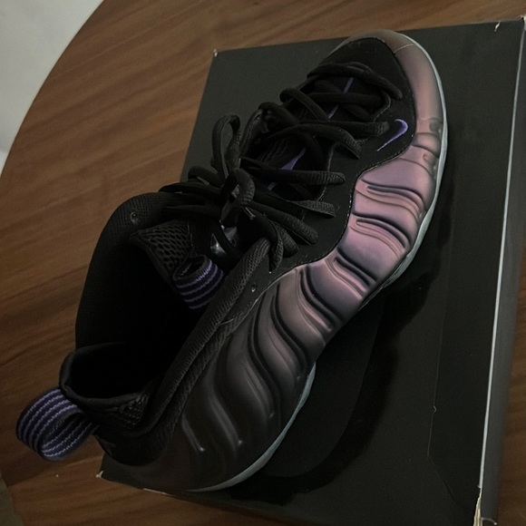 Selling Nike Air Foamposite One color purple size 10.5 men’s - Picture 1 of 3
